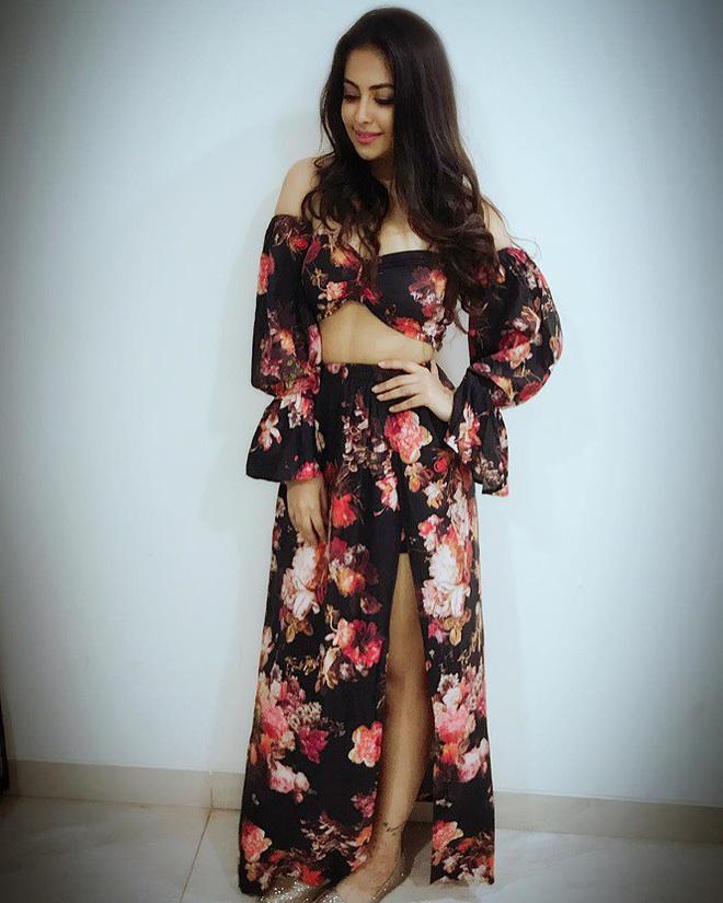 Nữ chính Anandi Cô dâu 8 tuổi lột xác thành thiếu nữ sexy khó cưỡng-11