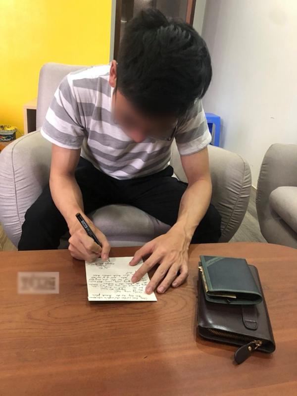 Chàng trai thử một lần chơi lớn, quyết cắm xe máy lấy tiền tổ chức sinh nhật cho người yêu-2