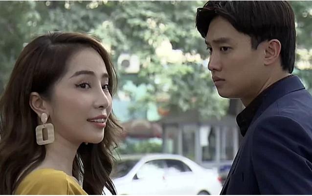 Nhã Về nhà đi con đỏ ửng tay sau cảnh bị Linh dằn mặt-1