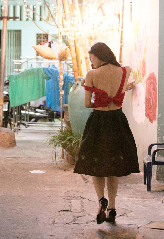 Khoe cơ thể sexy với bikini, Trương Quỳnh Anh bị dân mạng đồng loạt chê dáng ngồi vô duyên hết phần thiên hạ-7