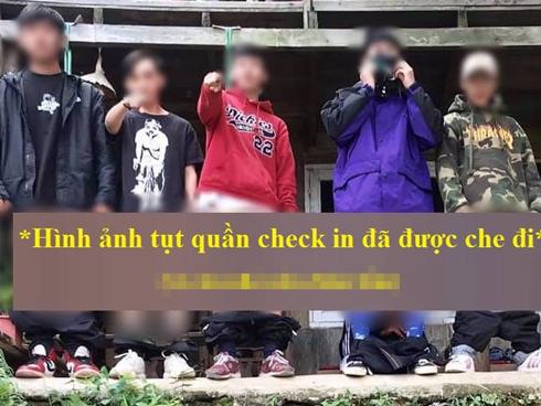 Sốc tận óc chứng kiến nhóm thanh niên thản nhiên tụt quần check in ở Đà Lạt