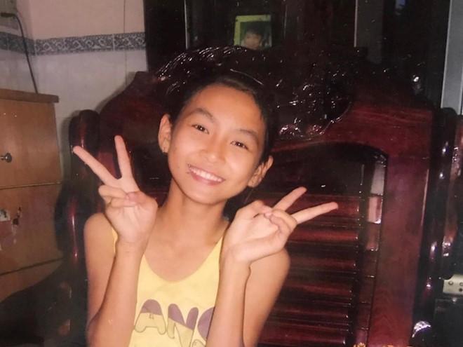 Khoe ảnh dậy thì thành công với cơ thể quá sexy, cô giáo trẻ khiến dân mạng lầm tưởng đụng dao kéo-2