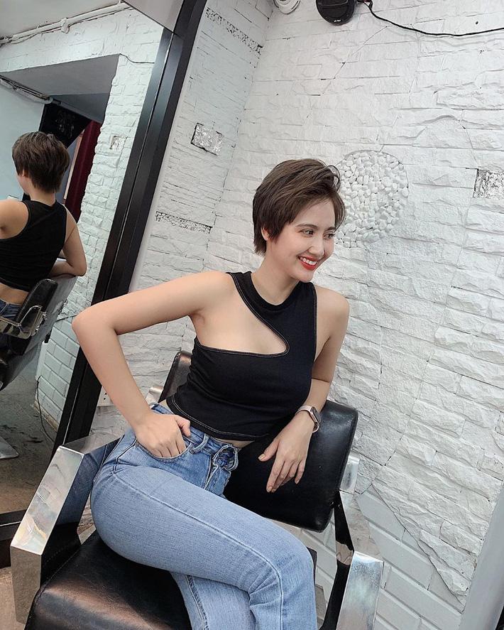 Hậu ly hôn, Huyền Lizzie cắt phăng mái tóc dài bánh bèo sang kiểu tóc siêu tém cực kỳ cá tính-2