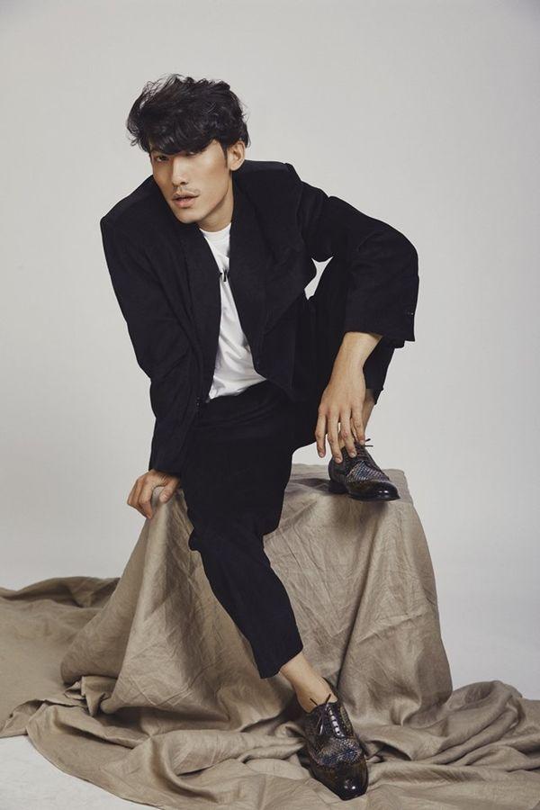 Liên Bỉnh Phát ngẫu hứng cover Tình yêu hoa gió, phản ứng của voi biển Trương Thế Vinh khiến các fan… đau tim-3