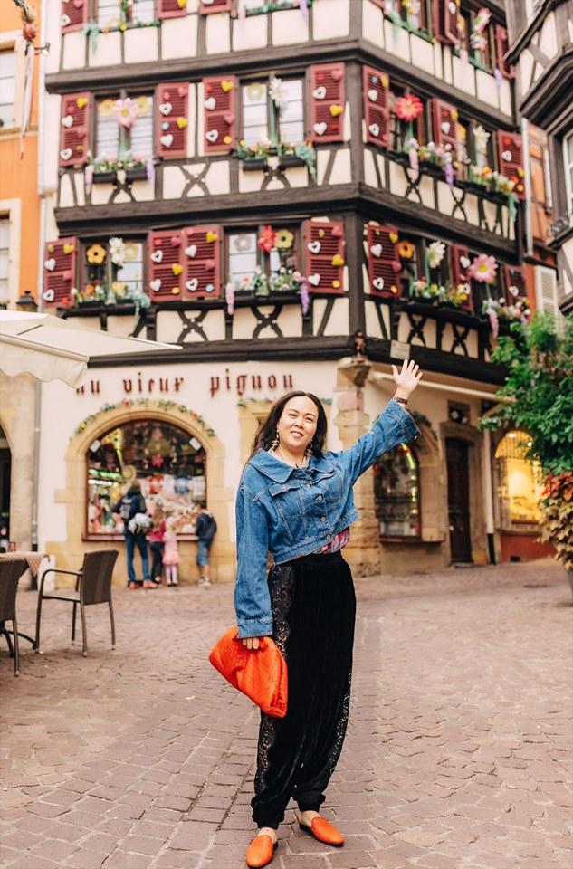 Âm điểm thanh lịch với kiểu ăn mặc của Phượng Chanel: Mặc áo mà như không, rõ mồn một cả nội y lẫn ngực-5