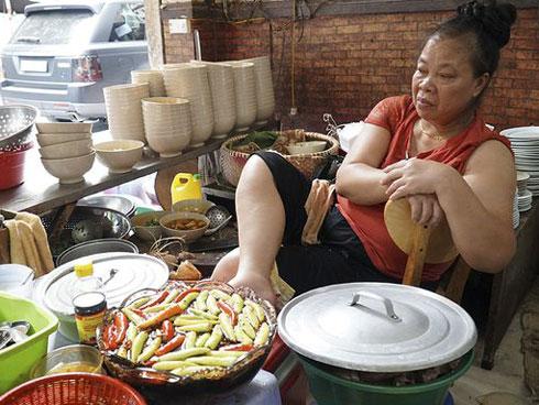 Bà chủ quán 'bún chửi': 'Khách bị chửi phải xem lại mình'