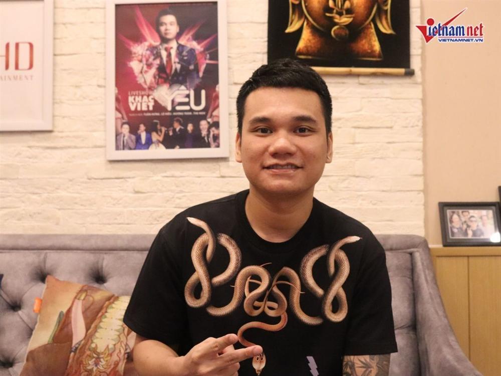 Khắc Việt tiết lộ vợ sexy, kiếm tiền giỏi, thu nhập ngoài không thua kém đi hát-1