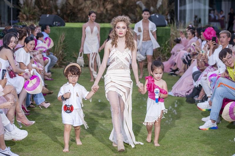 Nghệ sĩ hài Anh Đức bất ngờ mặc áo lưới, trình diễn thời trang với vai trò vedette-6