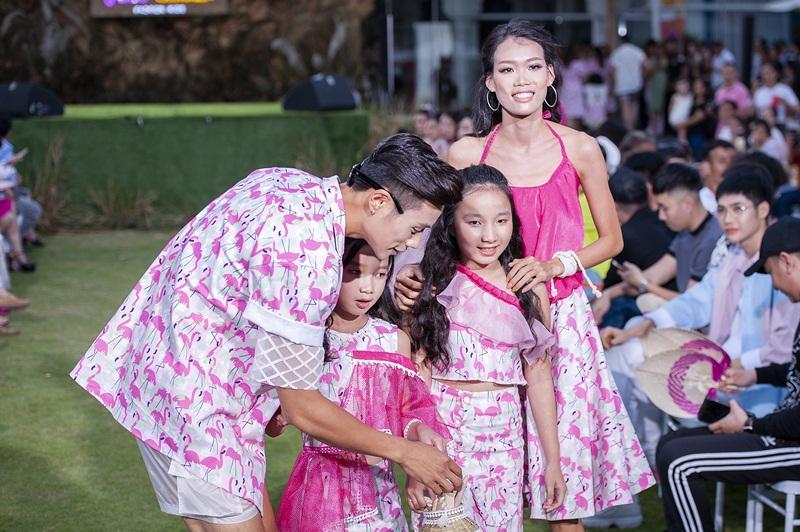 Nghệ sĩ hài Anh Đức bất ngờ mặc áo lưới, trình diễn thời trang với vai trò vedette-8