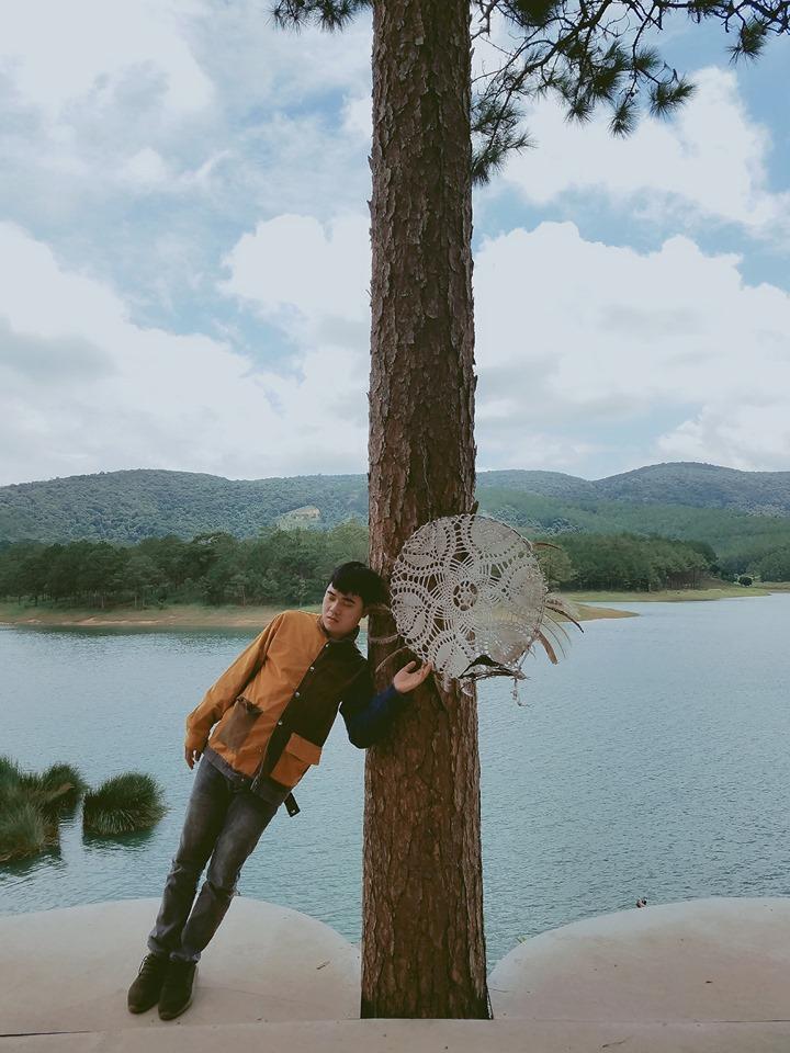 Thanh niên chơi trội chụp bộ ảnh vừa đi chơi vừa ngủ gật tại Đà Lạt không ngờ nhận cơn bão chia sẻ mạng xã hội-16
