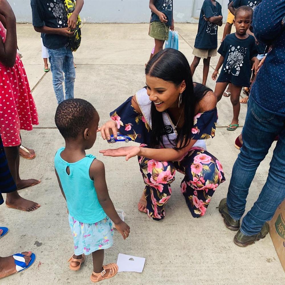 Sau đại chiến Miss Universe 2018, HHen Niê và top 5 người đẹp nhất bây giờ ra sao?-7