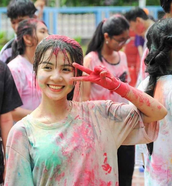 Diện trang phục người Campuchia, nữ sinh 18 tuổi bất ngờ gây sốt vì lý do quá đặc biệt-3