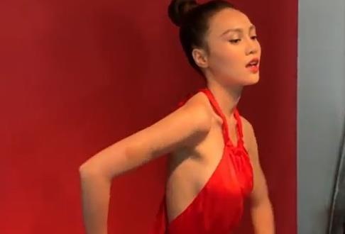 Ninh Dương Lan Ngọc tiếp tục lộ thân hình trơ xương sau khi chia sẻ nguy cơ mắc bệnh ung thư-2