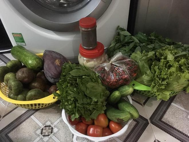 Những món đồ quê mẹ gói ghém gửi lên cho con gái lấy chồng xa khiến ai cũng nghẹn ngào: Nhớ mẹ quá!-3