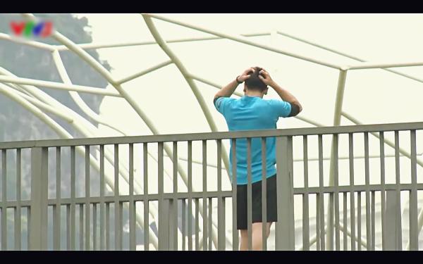 Mới giây trước còn khóc lóc, giây sau Lê Xuân Tiền đã cáu gắt với hoa hậu Đỗ Mỹ Linh-6