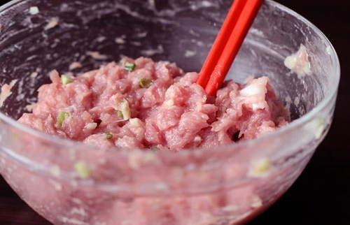 Phần bẩn nhất của thịt lợn đầy ký sinh trùng dù giá rẻ đến mấy cũng không nên mua-2