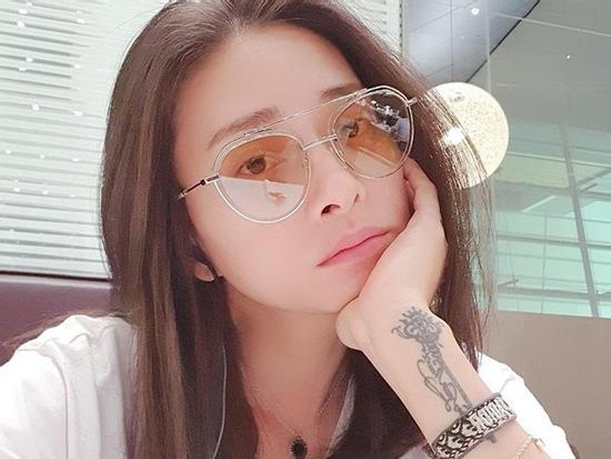 Ngô Thanh Vân kể bị trộm móc mất tiền, điện thoại ở châu Âu