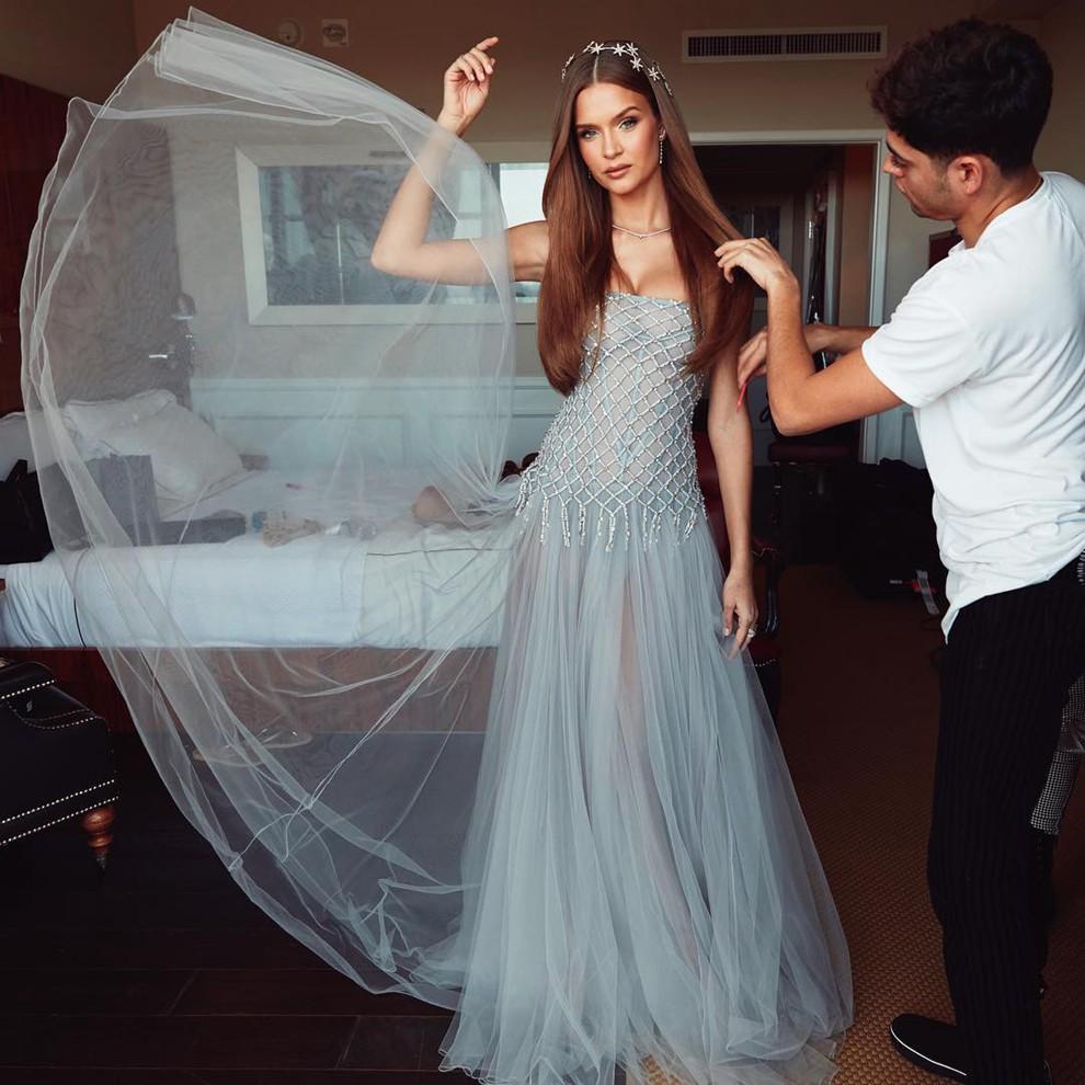 Ninh Dương Lan Ngọc đẹp chẳng kém thiên thần Victorias Secret khi đụng hàng-4