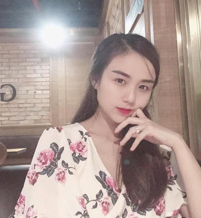 Vợ Hoài Lâm được khen về ngoại hình sau 2 lần sinh con ở tuổi 23-6