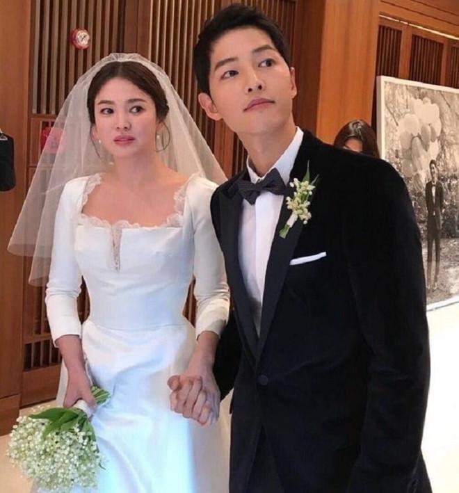 Tòa vừa thông báo chính thức ly hôn, Song Hye Kyo lập tức có hành động dứt tình với chồng cũ-1