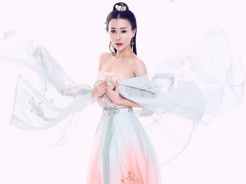 Nhan sắc nóng bỏng của những con giáp thứ 13 bị ghét nhất màn ảnh Việt-2