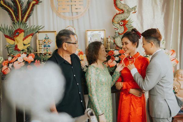 Quen nhau 5 tháng đã quyết định về chung một nhà, cặp đôi đình đám của cộng đồng LGBT Việt gây bão mạng với đám cưới hoành tráng-1