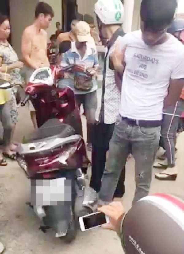 Mất xe máy, được hiệp sĩ đưa trả tận nhà, cô gái không một lời cảm ơn: Nhà có camera, giao công an tìm cũng ra-1