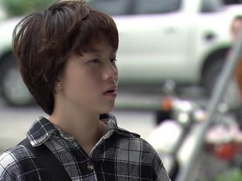 Những phân cảnh ông Sơn nuốt nước mắt vào trong ở Về nhà đi con-1