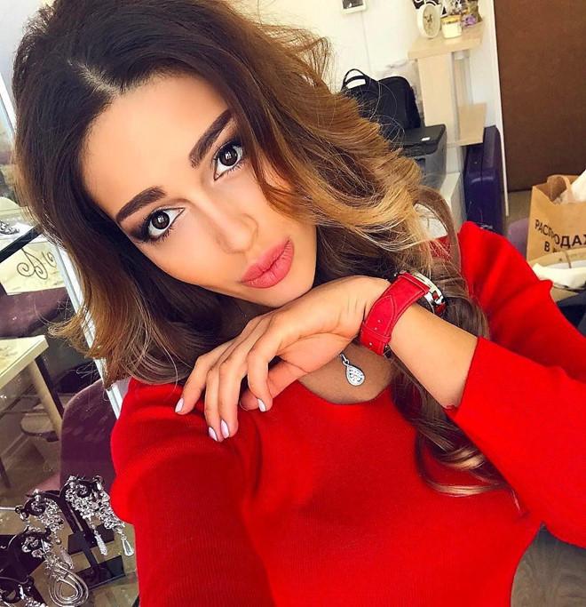 Nhan sắc quyến rũ của hoa hậu người Nga vừa ly hôn cựu vương Malaysia-3