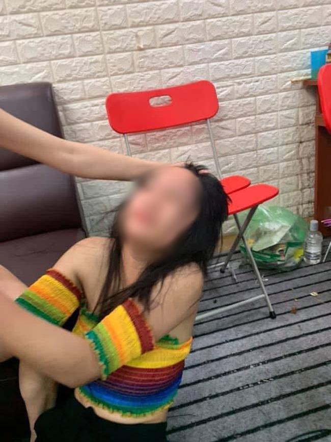 Hotgirl 15 tuổi bị đánh ghen dã man, cắt trụi tóc vì ngủ với chồng chị chủ để… trả ơn-2