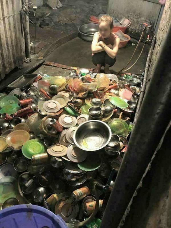 Bị mẹ bạn trai bắt rửa 10 mâm bát, cô nàng phản ứng cực khôn và gắt khiến cư dân mạng phải trầm trồ-2