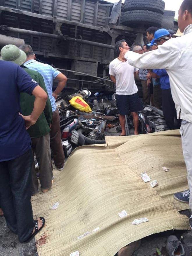 Hiện trường ám ảnh, không dám nhìn vụ đứng xem tai nạn khiến ít nhất 6 người tử vong tại Hải Dương-13