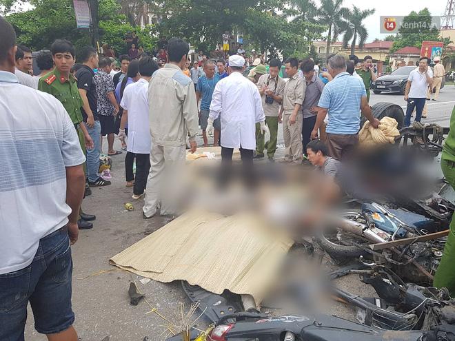 Hiện trường ám ảnh, không dám nhìn vụ đứng xem tai nạn khiến ít nhất 6 người tử vong tại Hải Dương-17