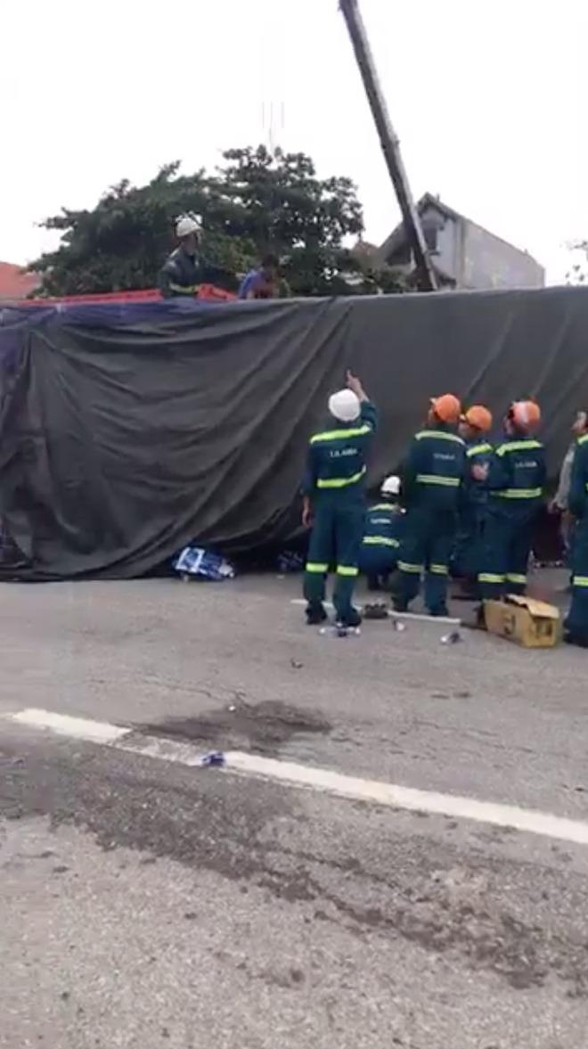 Hiện trường ám ảnh, không dám nhìn vụ đứng xem tai nạn khiến ít nhất 6 người tử vong tại Hải Dương-9