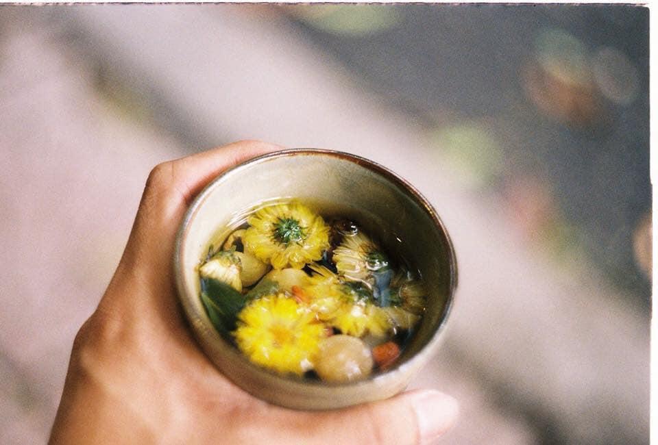 Quán trà được Huệ và Dương trong Về nhà đi con ngồi tâm tình bỗng nổi như cồn vì được đóng phim hot-6