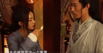 Sao Hoa ngữ vật lộn chống chọi với nắng nóng trên phim trường-7