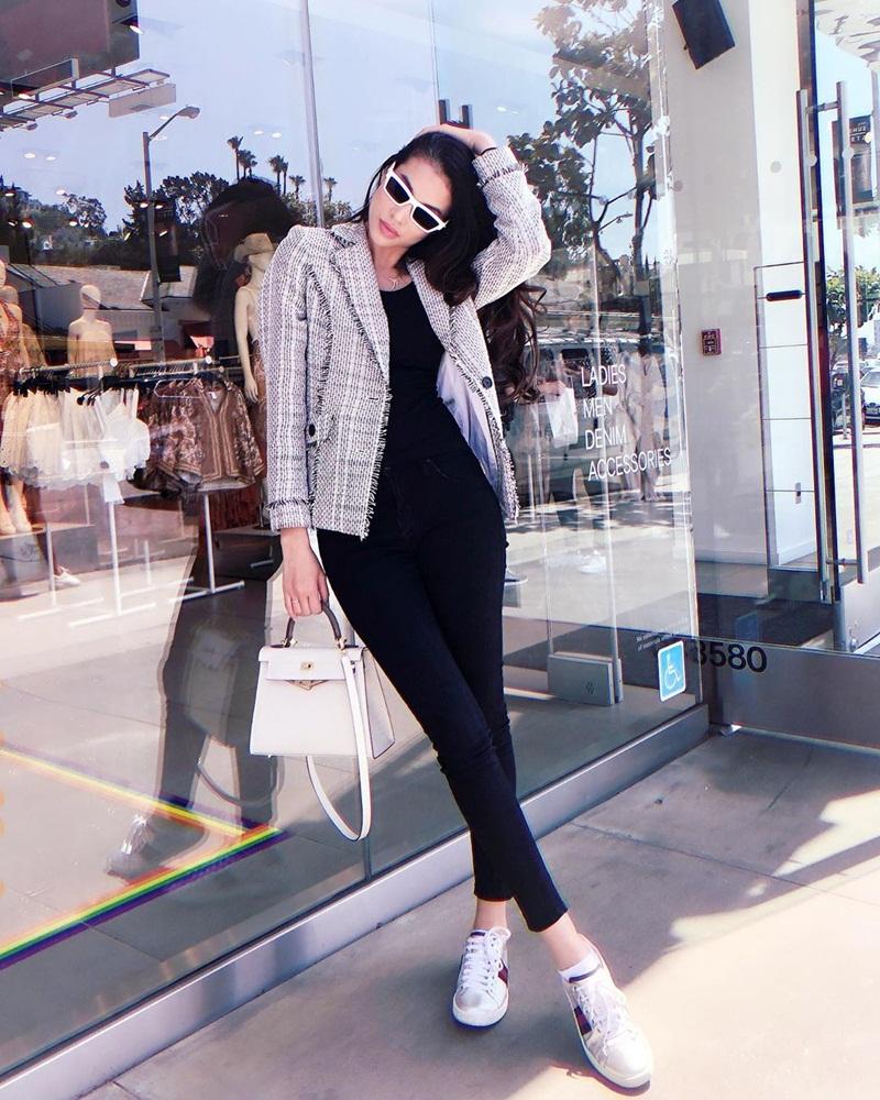 Ngọc Trinh khoe street style sương sương hơn 3 tỷ - Nam Em lên đồ lôi thôi, quê kiểng-8