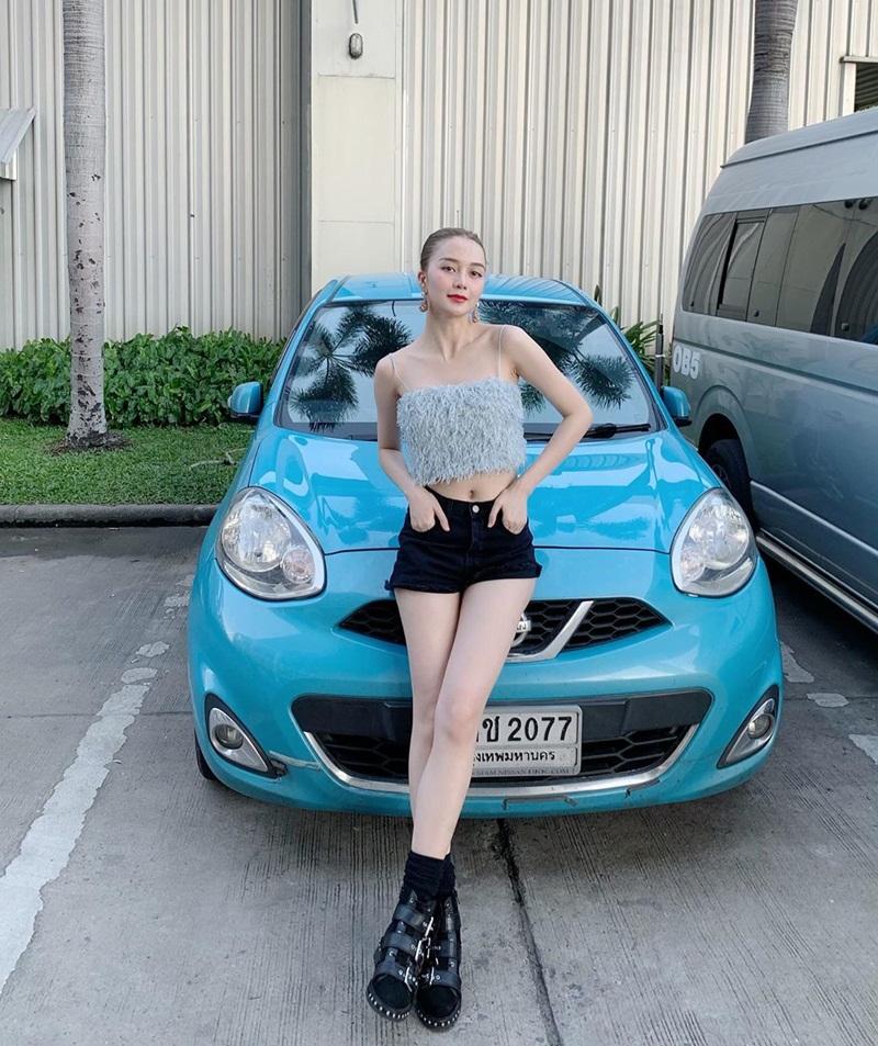 Ngọc Trinh khoe street style sương sương hơn 3 tỷ - Nam Em lên đồ lôi thôi, quê kiểng-10