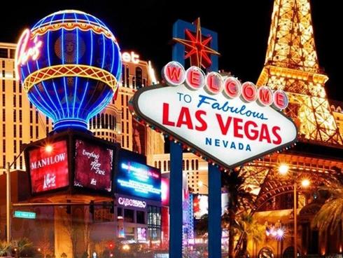 Ghé sòng bài, xem show ảo thuật và 7 trải nghiệm về đêm ở Las Vegas