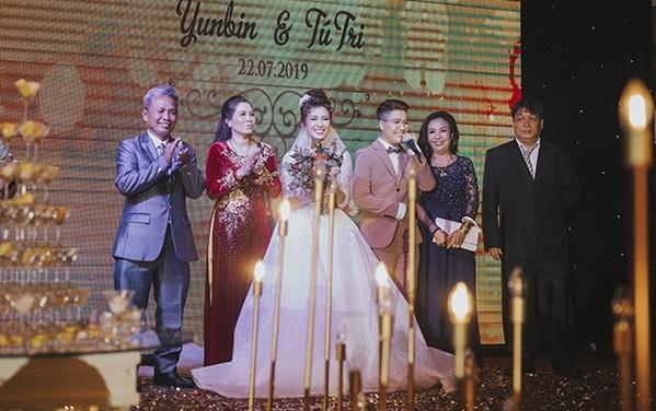 Cặp đôi LGBT nổi tiếng YunBin  Tú Tri tung ảnh cưới với hơn 5 concept 