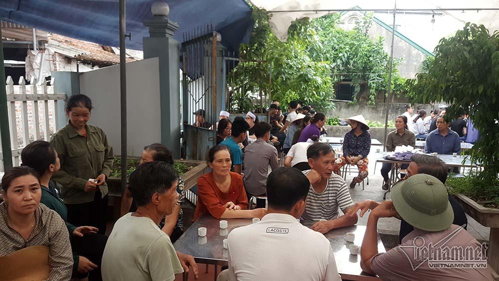 Tận cùng nỗi đau 3 đám tang trong xóm nhỏ ven quốc lộ 5 ở Hải Dương-4