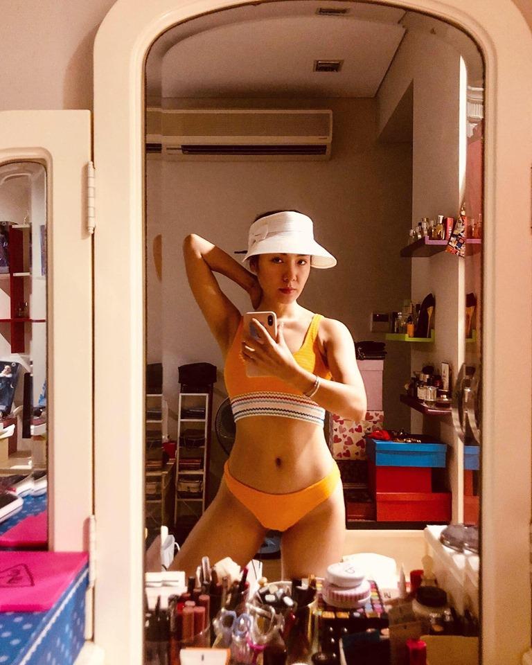 Danh xưng Thánh bikini Vbiz gọi tên ca sĩ Phương Linh: về quê mà mang đến 35 kg đồ bơi 2 mảnh-10