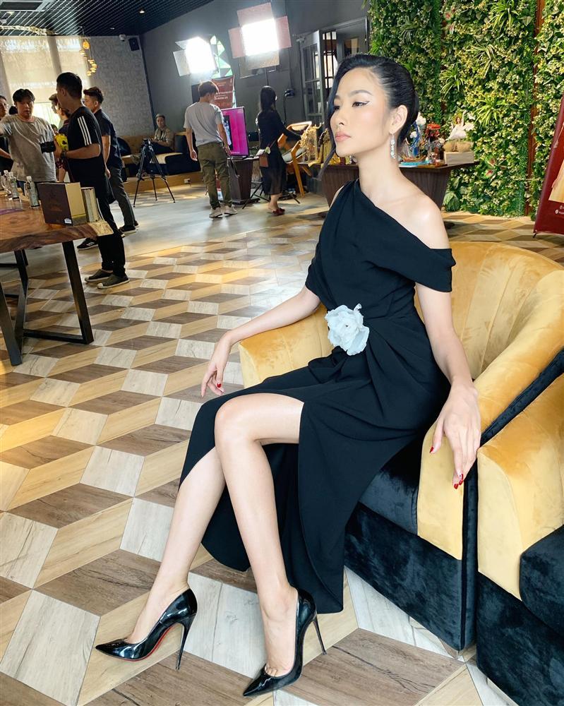 Bản tin Hoa hậu Hoàn vũ 24/7: Hoàng Thùy make-up cũng như không, nhan sắc mờ nhạt lép vế trước dàn đối thủ-1