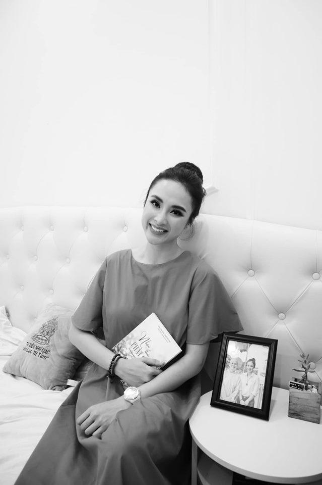 Em chồng Tăng Thanh Hà hân hoan kỷ niệm 10 năm ở Việt Nam-4