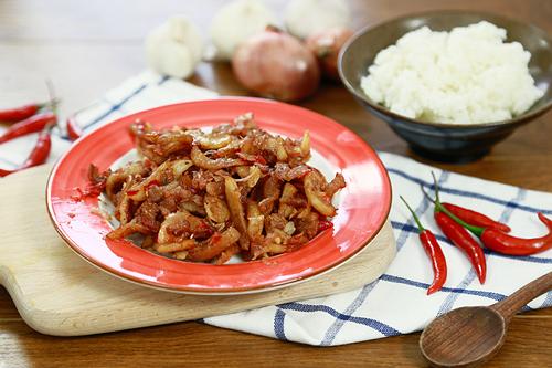 Có một thời tuổi thơ ăn cơm với đường, tóp mỡ và cả hoa quả, có ai đã từng?-7