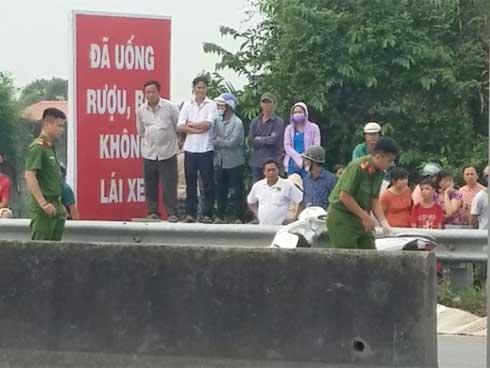 Nam thanh niên chặn xe, đâm chết bạn gái trên đường phố Sài Gòn-1