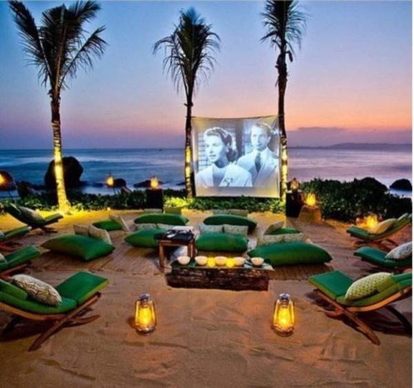 Hội con nhà giàu phô trương kỳ nghỉ xa xỉ: Đi chuyên cơ tới khu nghỉ dưỡng, tắm nắng trên du thuyền và hơn thế nữa-10