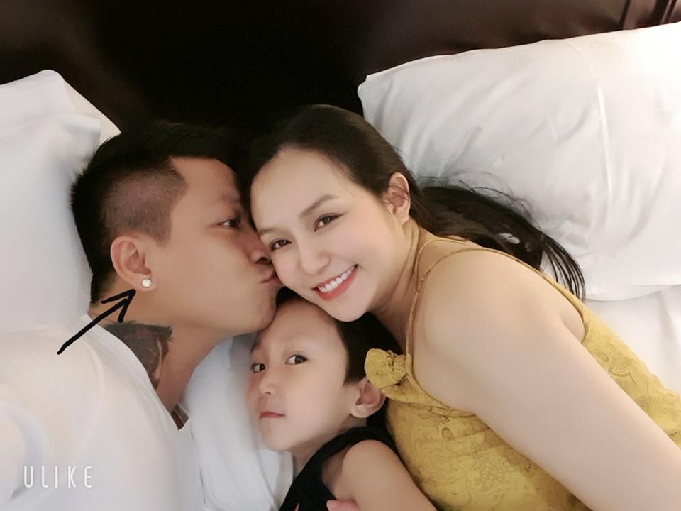 Ra ngoài hổ báo bao nhiêu, ở nhà Tuấn Hưng ấm áp bấy nhiêu khi chăm chỉ nội trợ đỡ đần vợ bầu bí-6