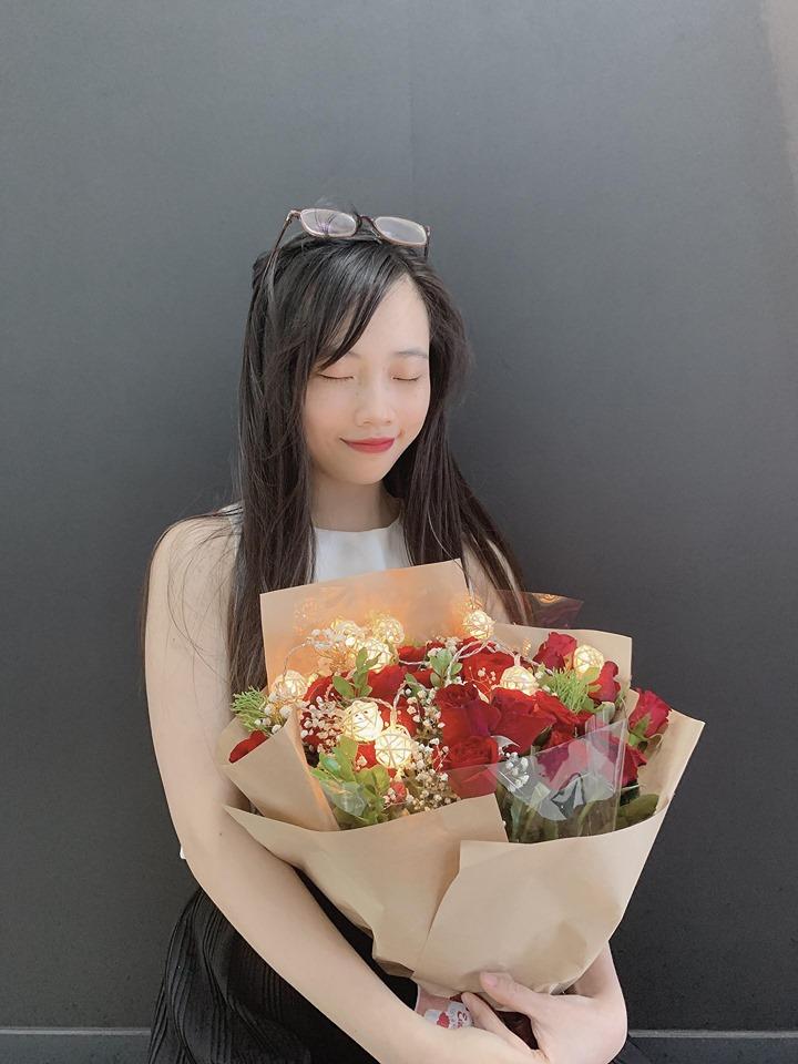 Tự nhận mình lười nhưng cô nhân viên văn phòng 26 tuổi lại khiến người khác kinh ngạc với những mâm cơm ngon, đẹp đã mắt-1