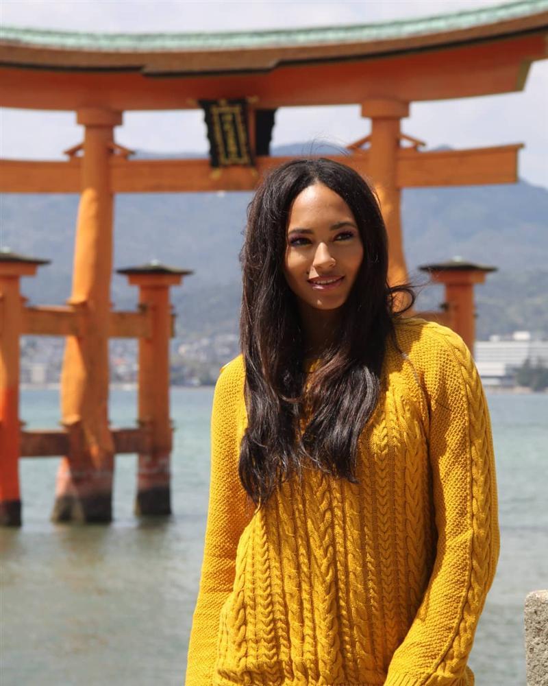 Bản tin Hoa hậu Hoàn vũ 25/7: HHen Niê âm điểm với tóc nối già chát, nhìn tưởng bà thím chứ không phải mỹ nhân-12